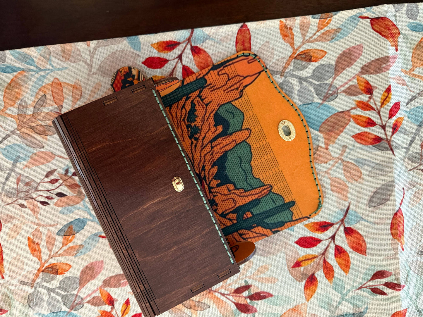Desert Camper Shoulder bag