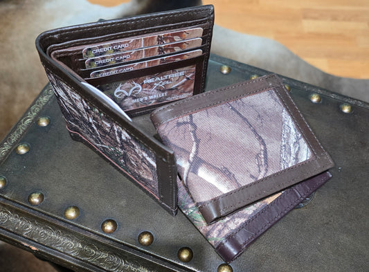 Bi-fold Realtree® Canvas & Leather Wallet