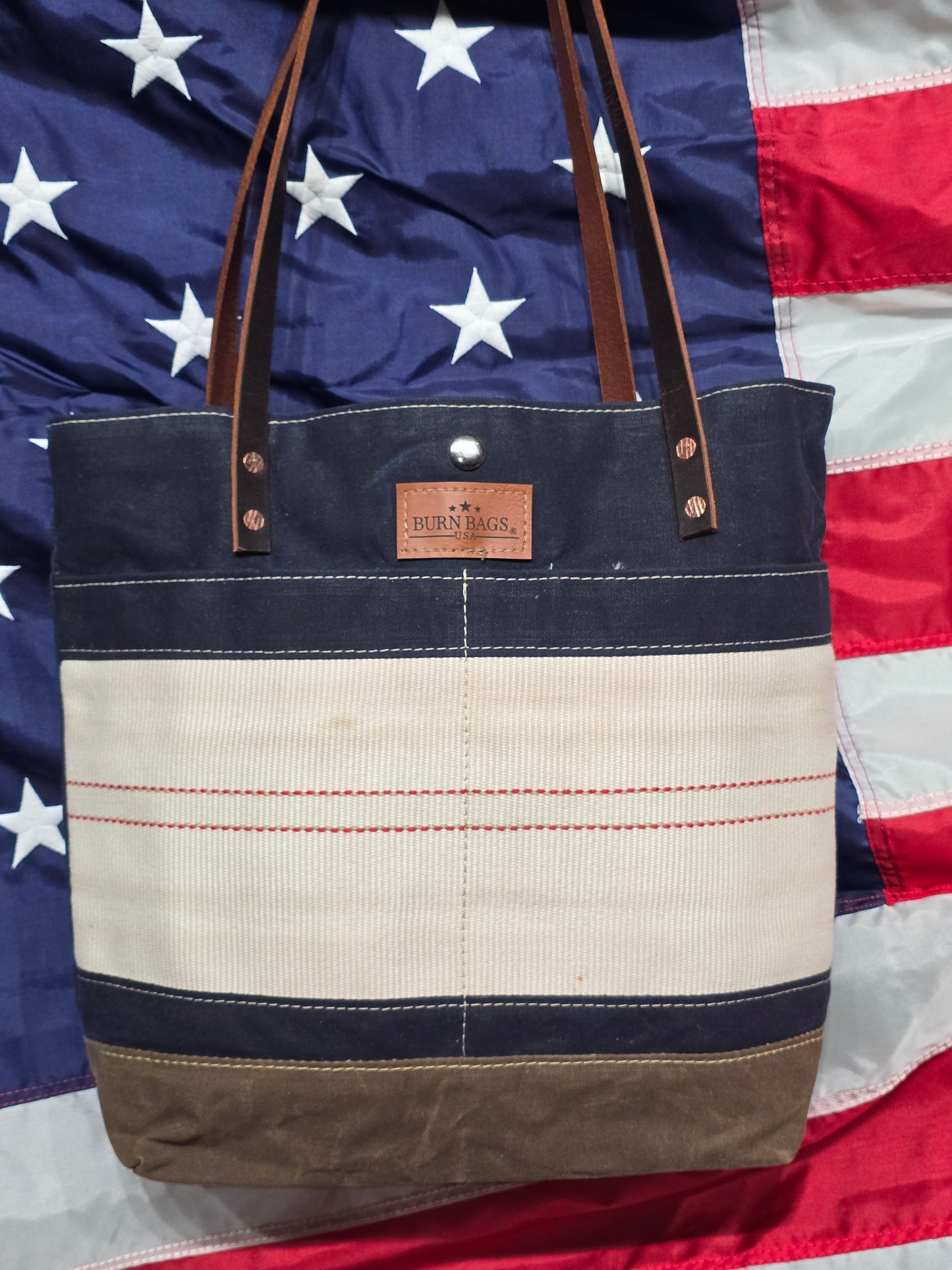 Chesapeake City Classic Burn Bag-BLUE/WHITE