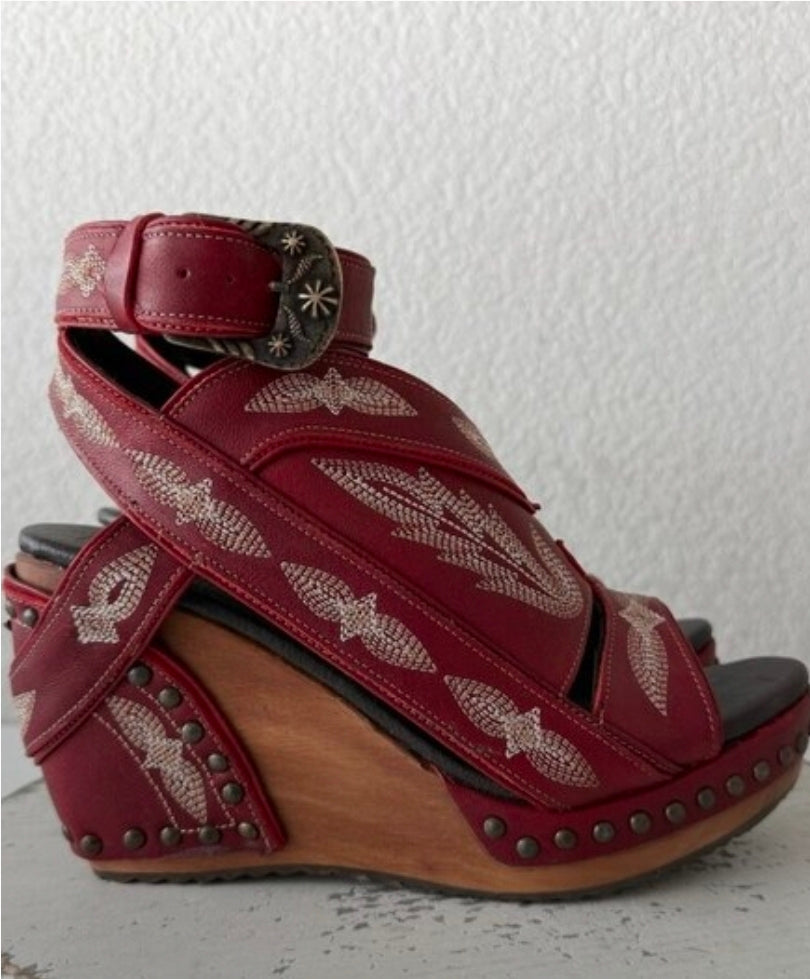 Lane Boots LEXINGTON Womens Red Wedges Western Sandals Wooden Heel Womens Size 8
